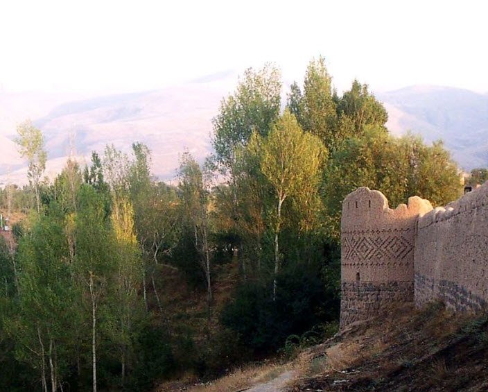 Kohneh Qaleh, Oshnavieh County, Iran